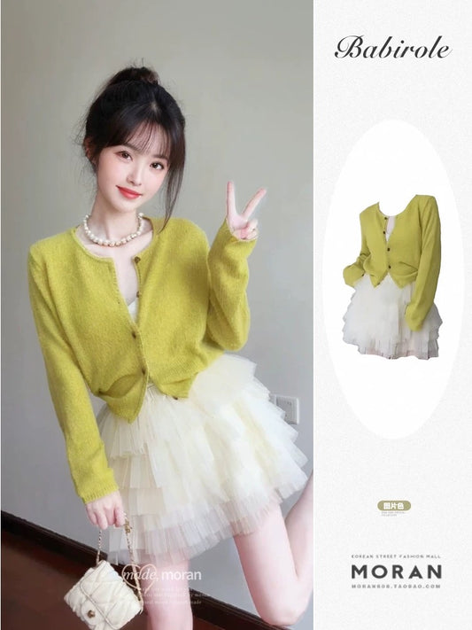 2025 spring outfit with a set of unique and beautiful knitted cardigan mesh puffy skirt fashionable and age-reducing two-piece suit