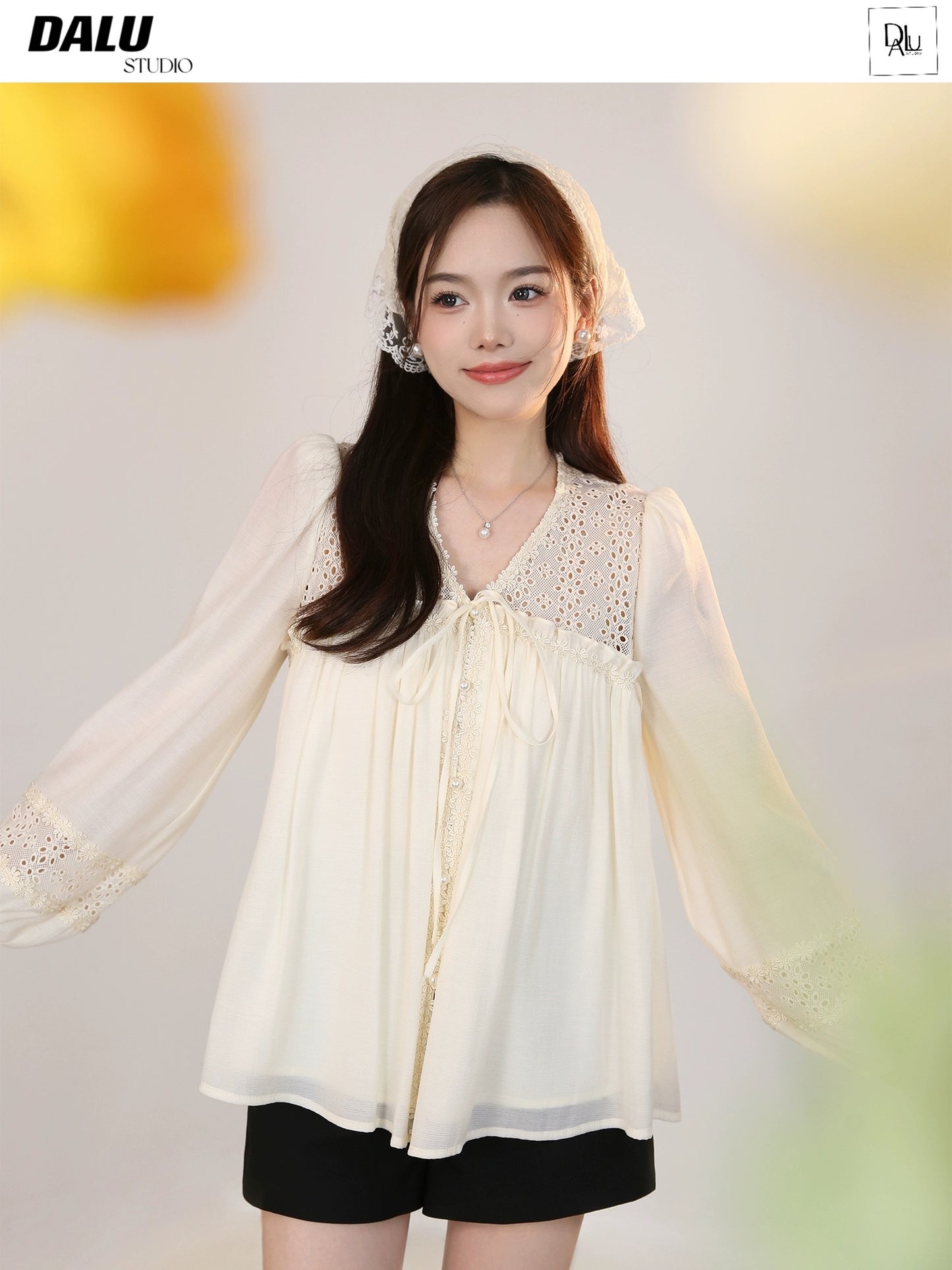 DALU April 23 Really beautiful! Hollow lace patchwork sun protection long-sleeved chiffon shirt
