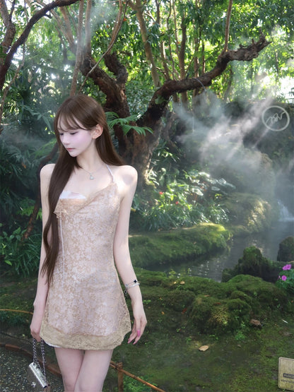 Kikimy 【Timeless Gold】Custom-made lace twill dress in champagne gold.