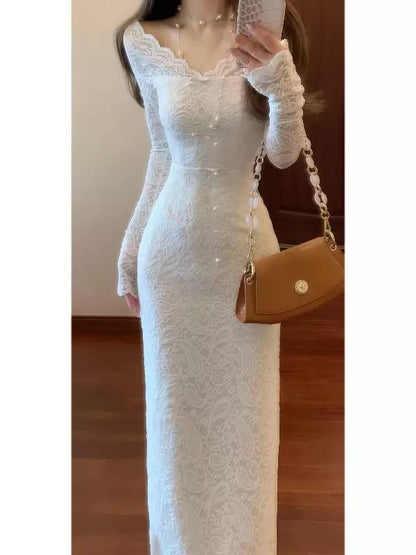 French-style high-end lace V-neck long-sleeved dress, elegant and dignified for formal occasions, perfect for Fall 2025.