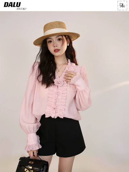 DALU "Under the Cherry Blossom Tree" long-sleeved pink chiffon shirt with earring design and lightweight feel. Detachable brooch