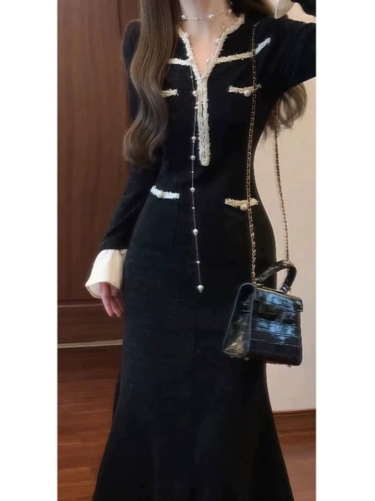 This Chanel-inspired dress exudes sophistication and looks amazing. A V-neck, fitted fishtail maxi dress – a new autumn style.