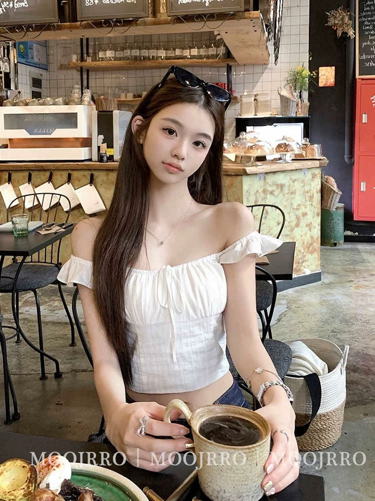 French style white small flying sleeve camisole for women in summer, small and unique, slim and thin short top