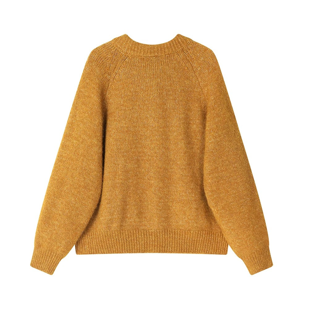 XinmonLee's stylish and elegant round-neck sweater with bow tie and fashionable winter sweater
