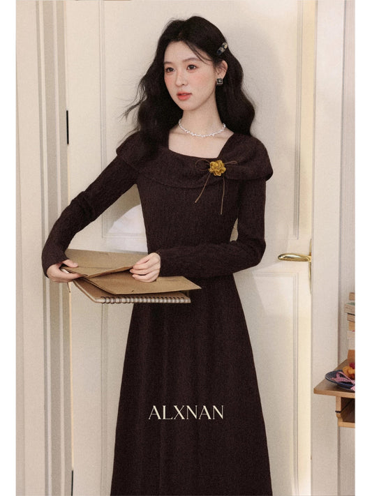 Lu Xiangnan's "Camellia Chestnut" French-style dress for women, new autumn/winter design, slimming waist, long inner dress.