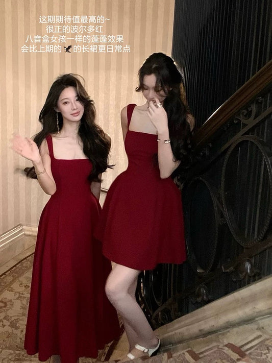 From a moment red U-neck suspender dress for women 2024 new style French niche high-end sense a hem skirt