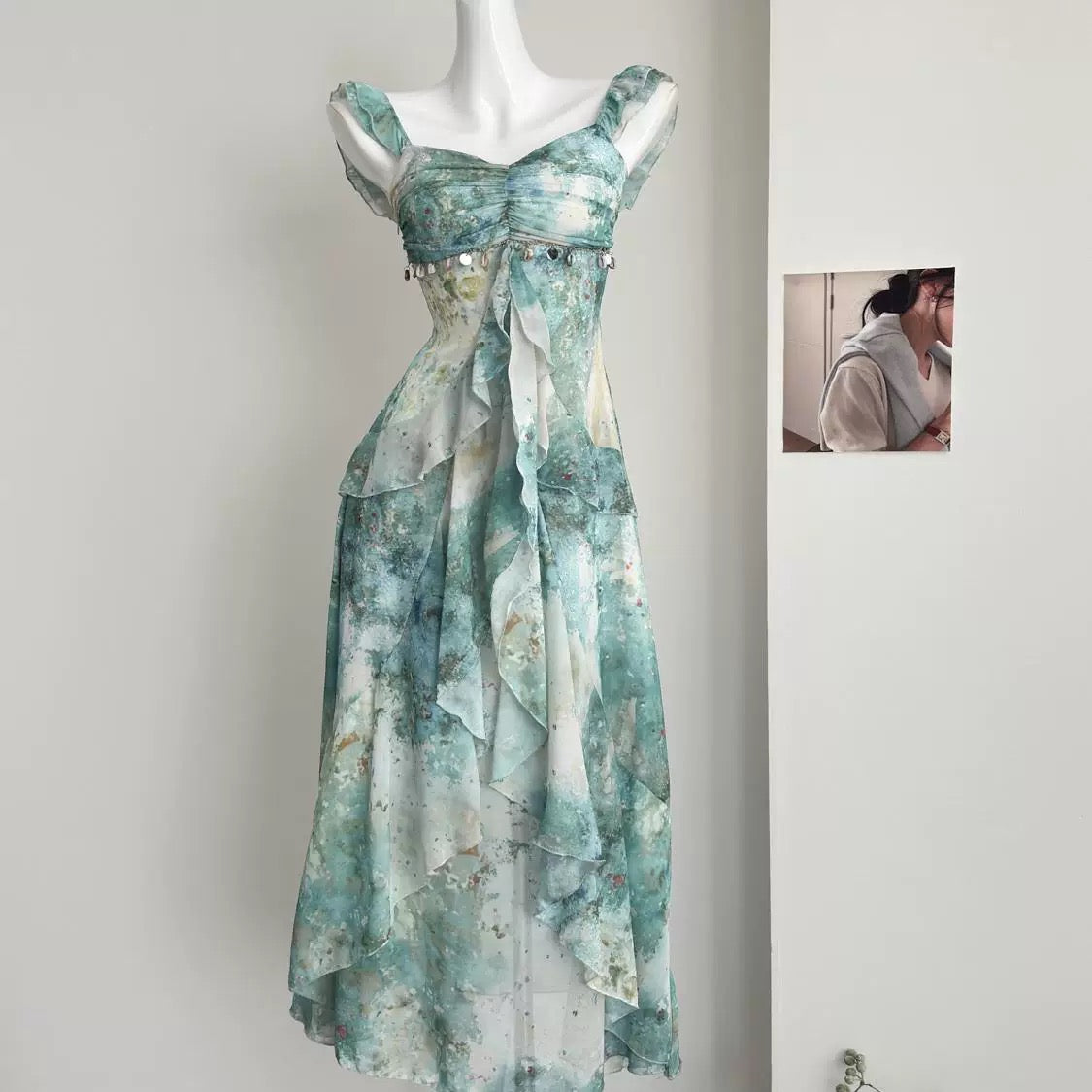 A sweet peach yikett "Summer in the Forest" suspender temperament dress female summer print slim long skirt