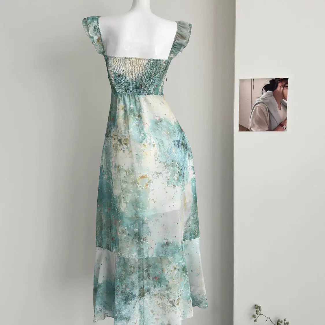 A sweet peach yikett "Summer in the Forest" suspender temperament dress female summer print slim long skirt
