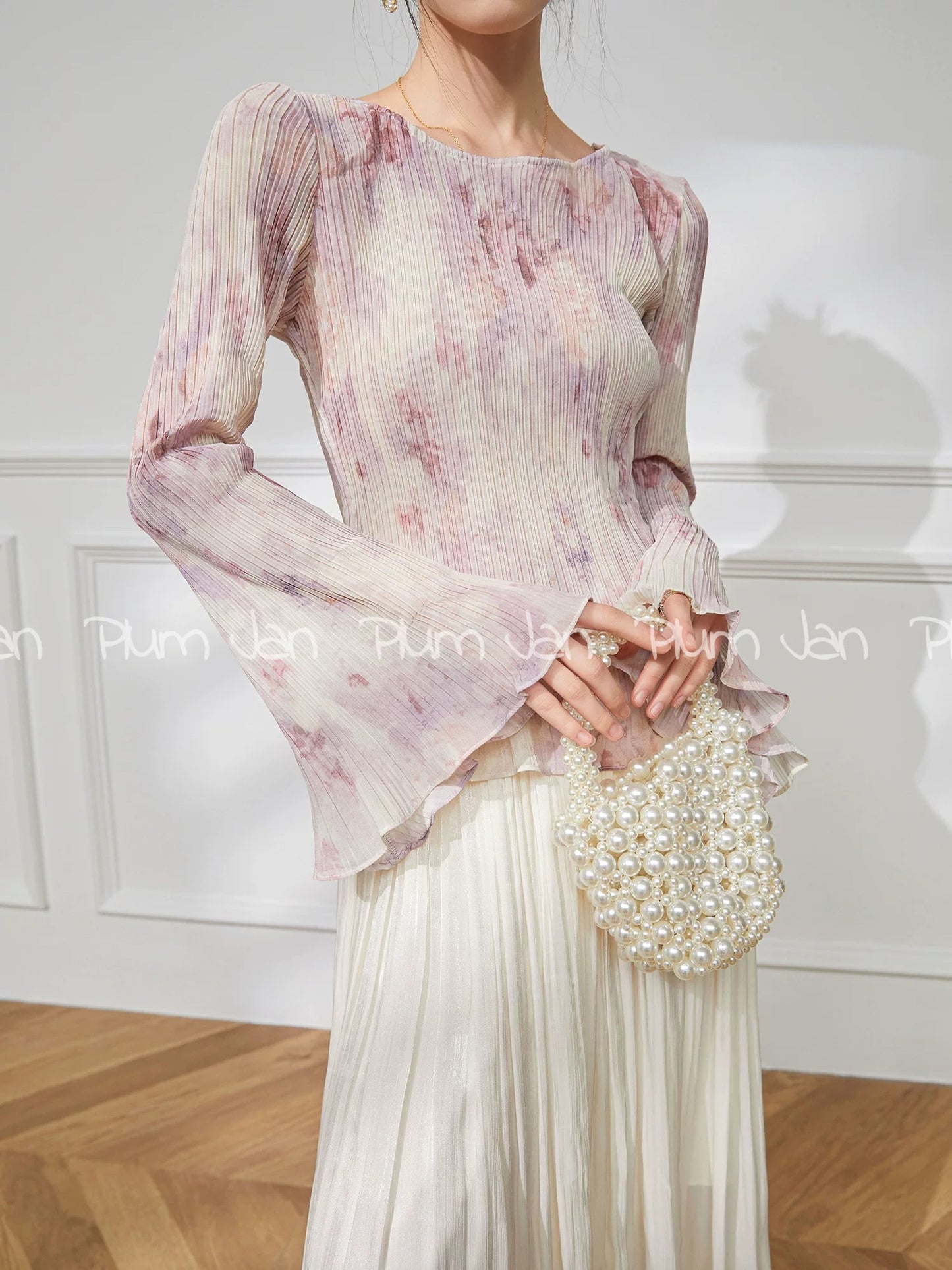 Plum Jan/bell sleeve shirt women's summer new small fresh long-sleeved top slim French beautiful shirt