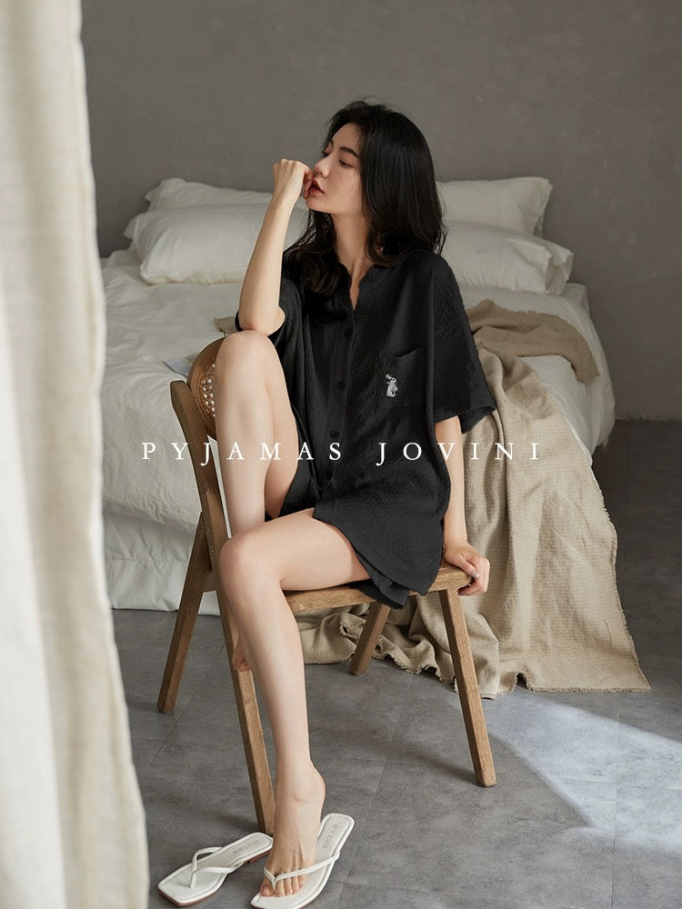Qiaoweini Pajamas for Women Summer Cool Thin Bubble Cotton Short Sleeve Shorts Black with Breast Pads to Prevent Bumps and Can be Weared Outside