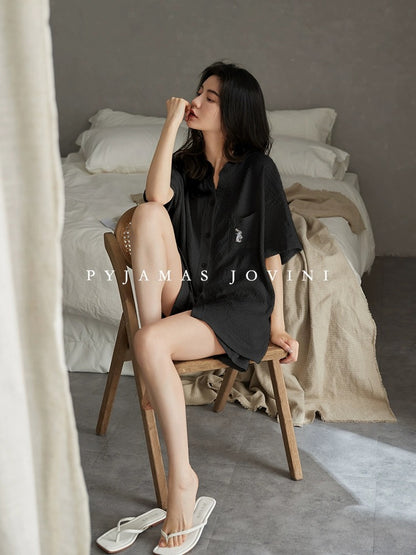 Qiaoweini Pajamas for Women Summer Cool Thin Bubble Cotton Short Sleeve Shorts Black with Breast Pads to Prevent Bumps and Can be Weared Outside