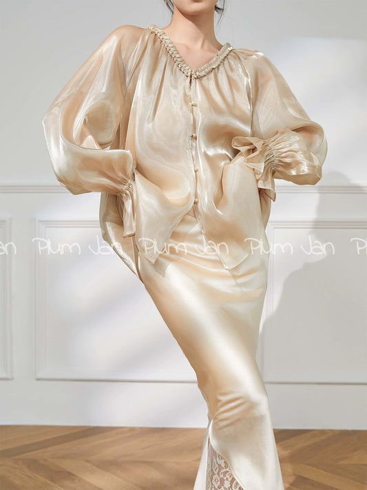 Plum Jan/2024 Summer Thin Small Shirt French Super Nice-looking V-neck Sunscreen Shirt Glossy Short Top Women