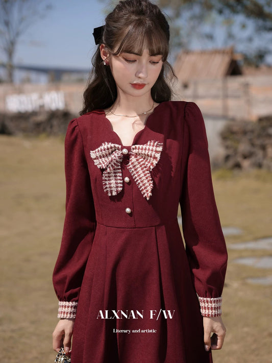 Lu Xiangnan's "Sunset Begonia" Chanel-style Retro Red Dress with Bow - Autumn 2025 Long Dress