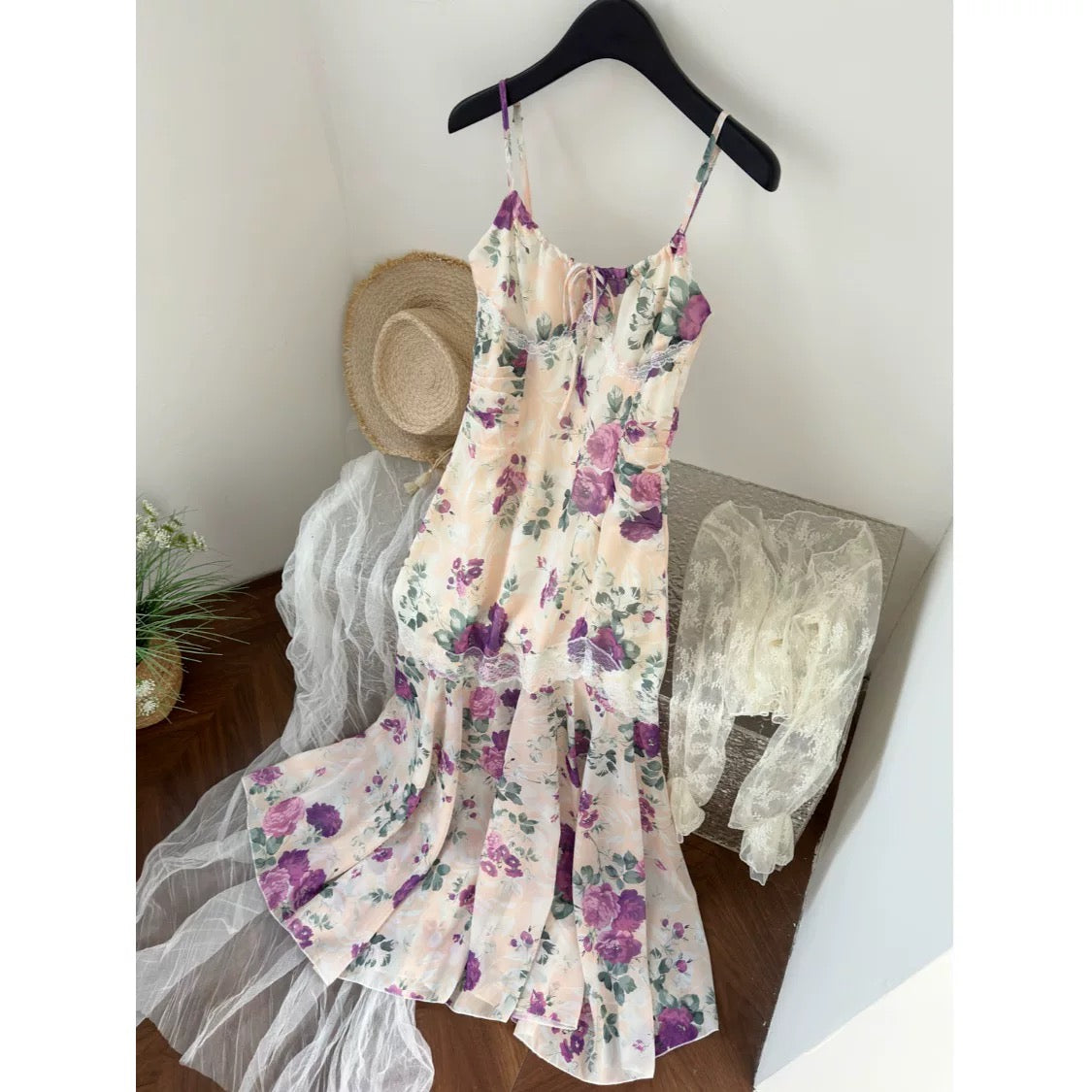 Miyou homemade French floral dress new spring and summer holiday style cardigan + sling fishtail long skirt