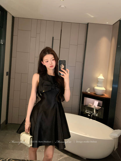 Mummy Cat laying eggs [Lucky Goddess] Exquisite satin three-dimensional bow birthday dress