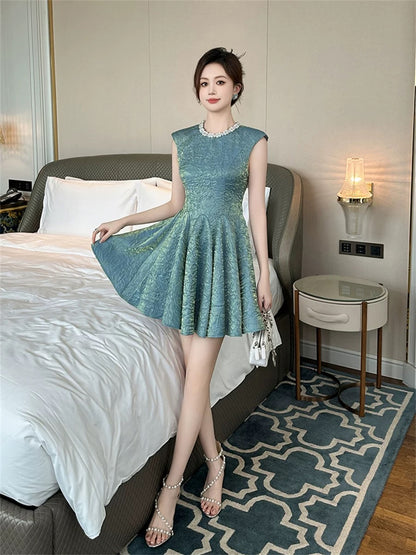2024 new summer style light luxury and high-end sense of temperament socialite small fragrant style sleeveless dress women's waist slimming skirt