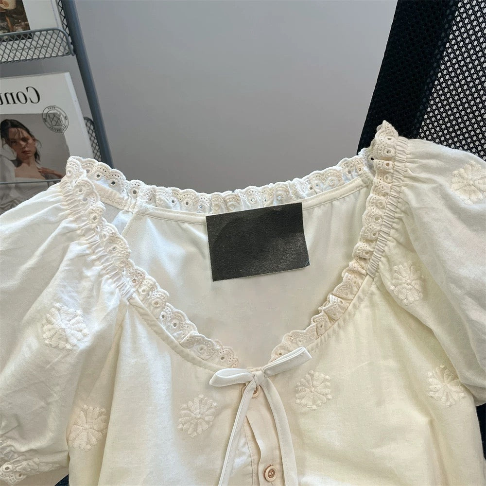 Japanese style petite tie-neck floral shirt, new summer style for men and women, sweet puff sleeve babydoll top.