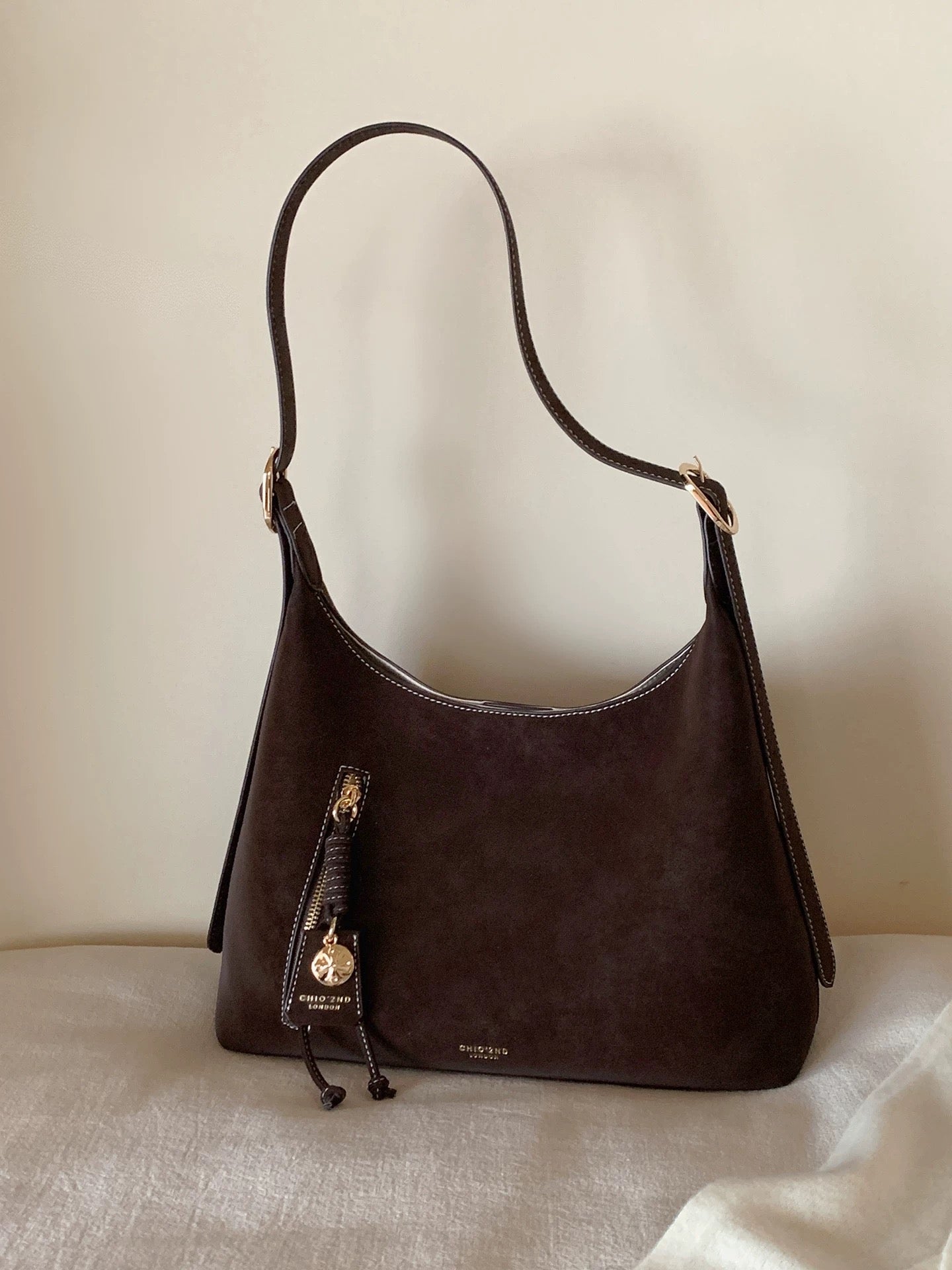 Chio2nd Rose Island Tote Bag for Women, Large Capacity Crossbody Bag, Simple, Versatile, and Stylish Shoulder Bag