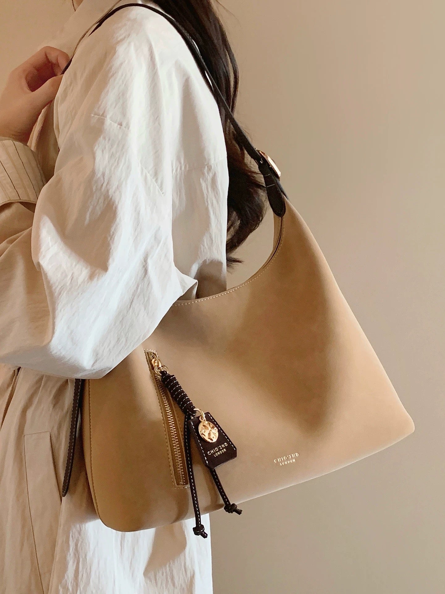 Chio2nd Rose Island Tote Bag for Women, Large Capacity Crossbody Bag, Simple, Versatile, and Stylish Shoulder Bag