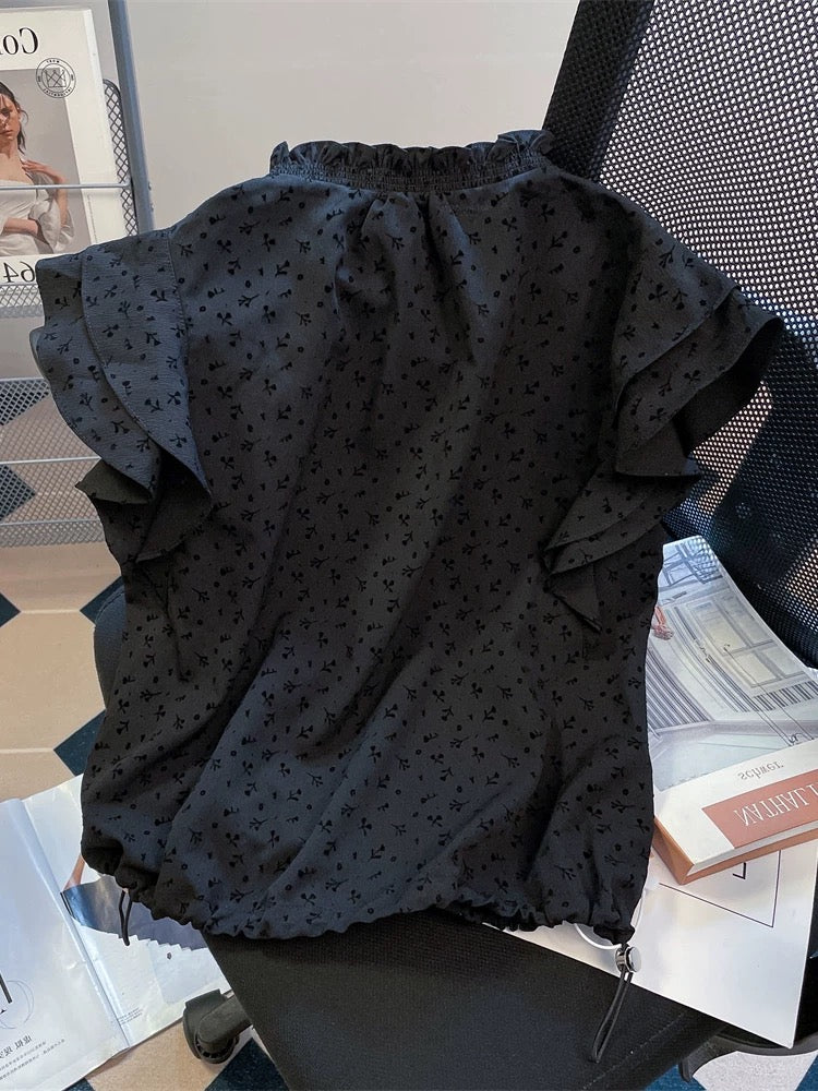 Exquisite and elegant court-style floral short shirt, new summer style for men and women, French chic flutter sleeve drawstring top.
