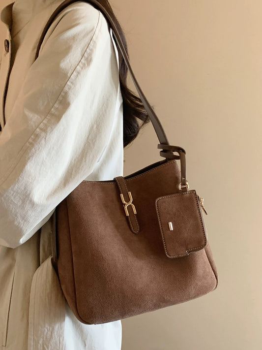 Chio2nd velvet orange-toned harbor tote bag for women, autumn/winter style, brown, suitable for commuting, shoulder or crossbody use.