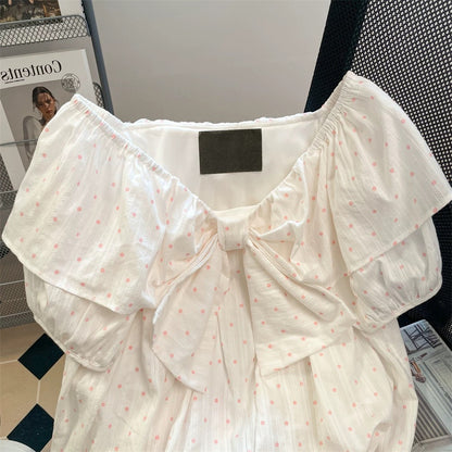 Super cute polka dot bow off-shoulder short-sleeved shirt for men and women, unique, sweet and pretty, two-way V-neck top