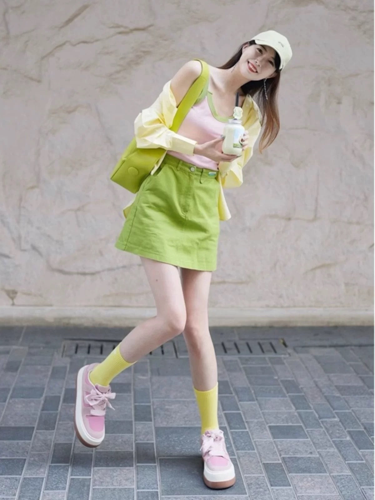 Summer clothes are matched with a complete set of summer dopamine tea style age-reducing wear for small people, salt style three-piece suit for women, summer style