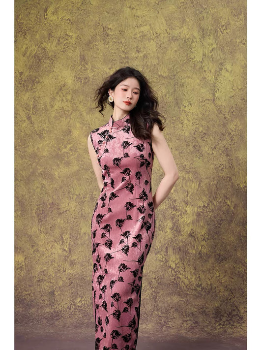 Dangdang Somes "Vintage Charm in Silk" Modernized Chinese-Style Sleeveless Cheongsam Dress