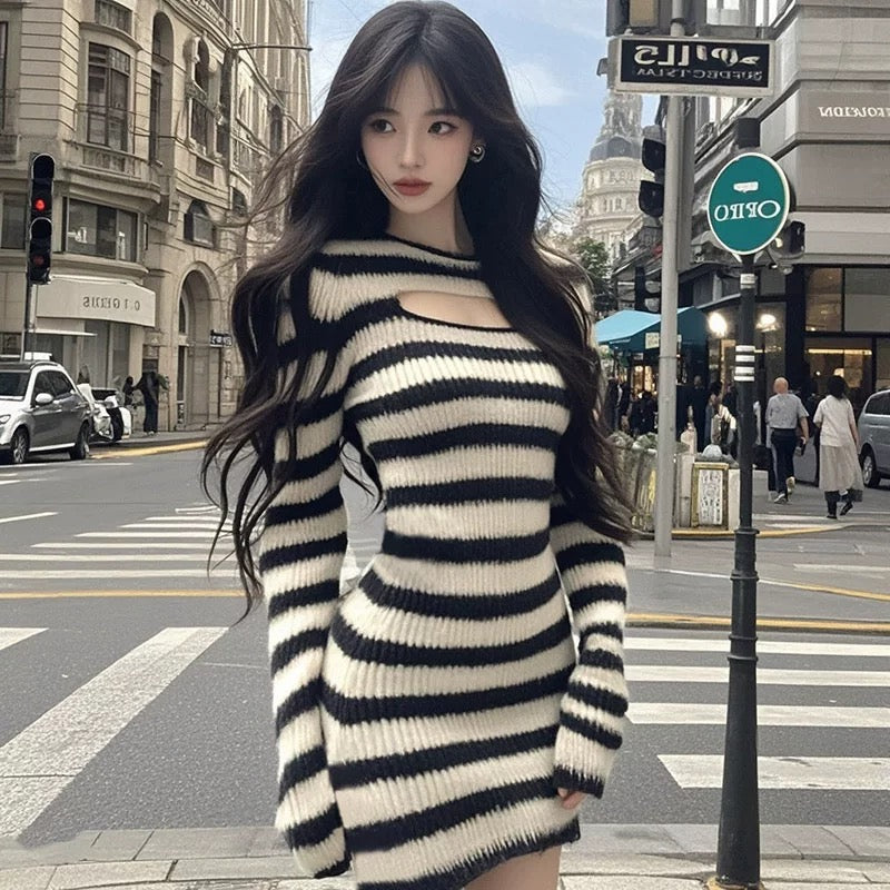 Coco KEKE 2024 new autumn style pure lust style hollow sexy hip-covering knitted dress
