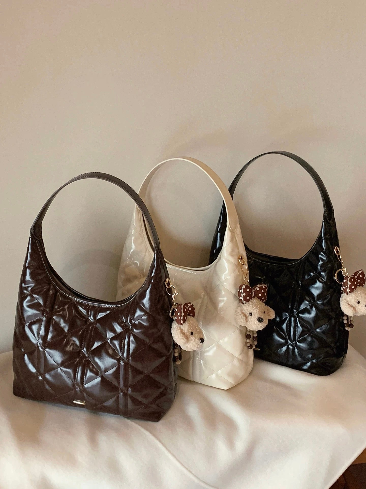 Chio2nd Mong Kok Neon Tote Bag, Women's Diamond Pattern Hobo Handbag, Commuter Shoulder Bag/Underarm Bag