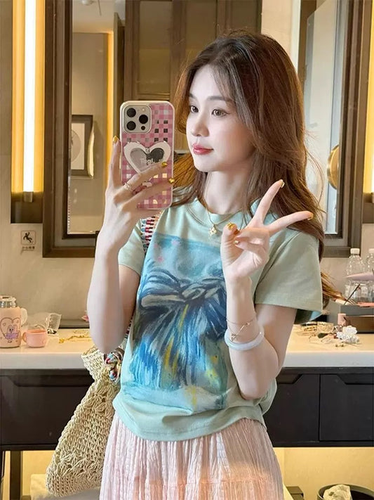 Summer unique and super good-looking straight shoulder beautiful T-shirt short top design niche green print short-sleeved T-shirt for women
