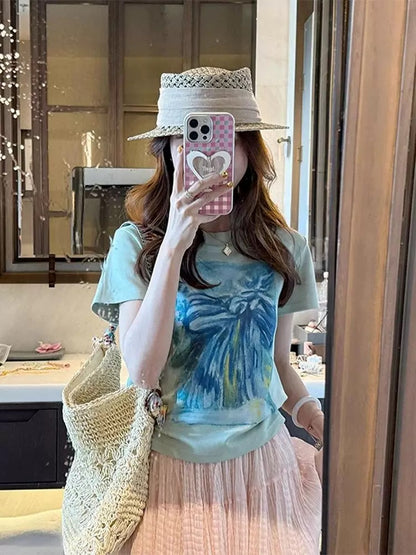 Summer unique and super good-looking straight shoulder beautiful T-shirt short top design niche green print short-sleeved T-shirt for women