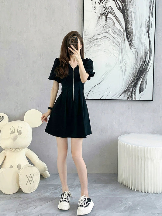 Summer French black a-line dress 2024 new small slim skirt for women summer texture and high-end