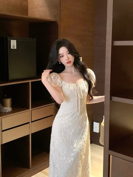 Qiu Rouyao French drawstring round neck lace dress for women summer new white puff sleeve temperament skirt