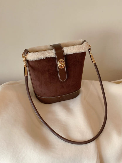 Chio2nd Genuine Wool Hand Warmer Chestnut Brown Bucket Bag for Women, Autumn/Winter, Suede Plush Bag, Shoulder Bag/Crossbody Bag