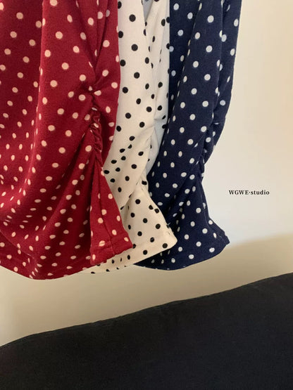 Polka dot pure sexy off-shoulder short-sleeved T-shirt hot girl style one-shoulder French pure waist top small shirt summer