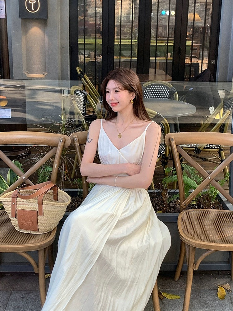 LINGLAI Linglai off-white suspender dress women's new summer new waist slimming beach vacation long skirt