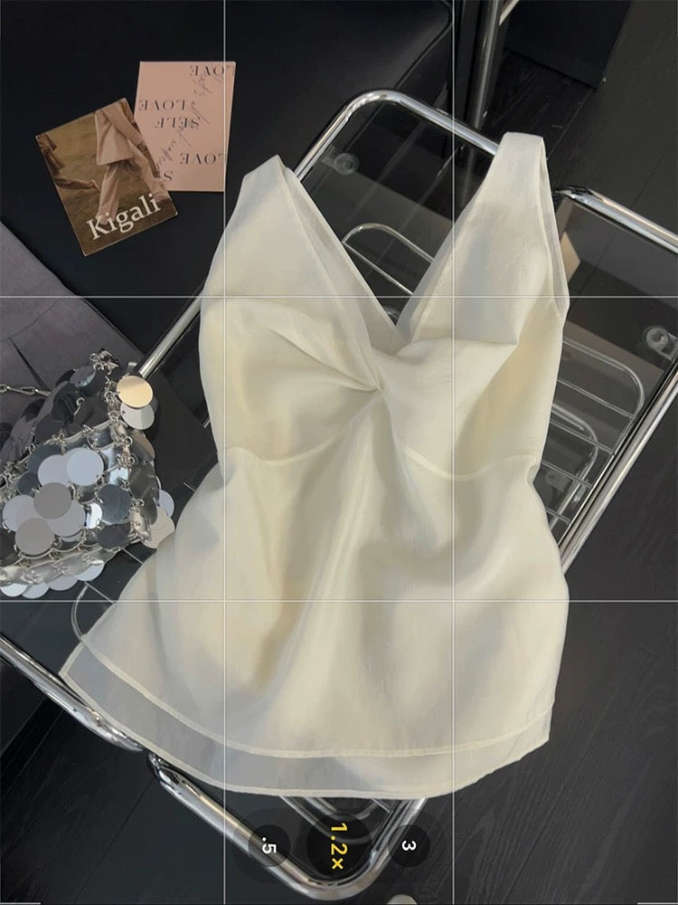 French-style V-neck mesh camisole for women, knotted design, unique summer style, elegant and versatile sleeveless top.