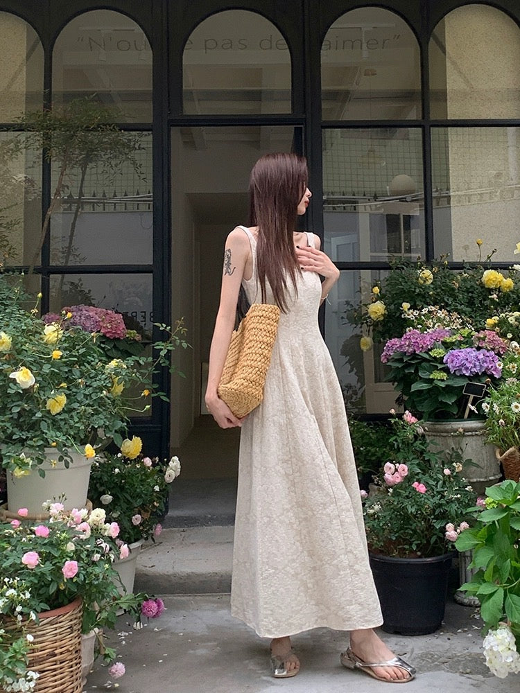 LINGLAI Linglai beige square collar sleeveless suspender dress women's summer French high-end slim vest long skirt
