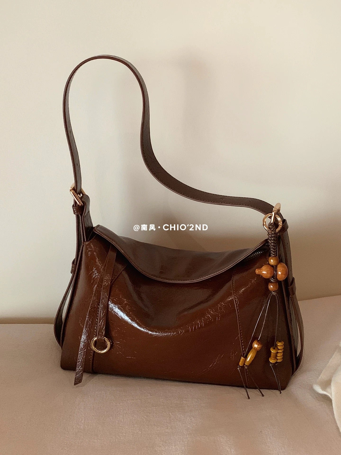 Chio2nd Encounter with Maple Fir Tote Bag for Women, Autumn/Winter, Waxed Leather, Commuter Shoulder/Crossbody Bag