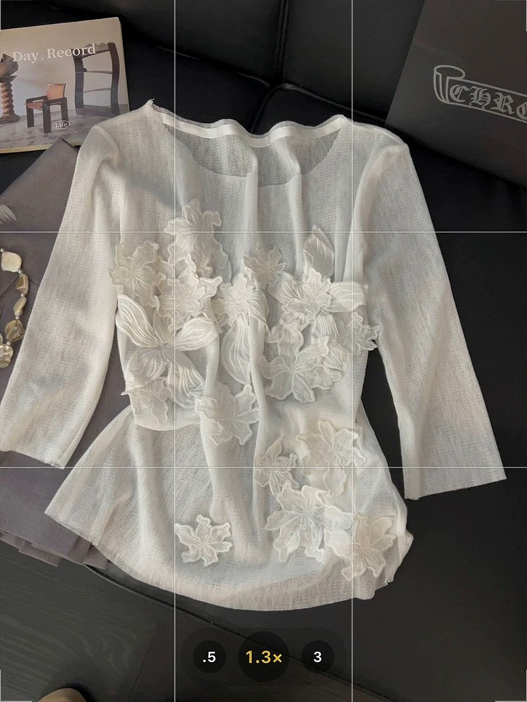 French-style 3D floral short-sleeved top, women's mesh seamless see-through design, new summer style, slim fit, round neck T-shirt.