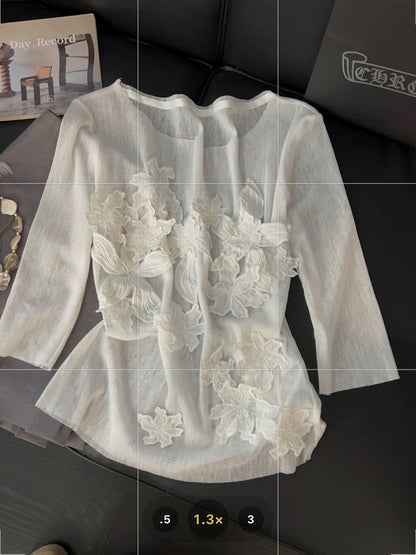 French-style 3D floral short-sleeved top, women's mesh seamless see-through design, new summer style, slim fit, round neck T-shirt.