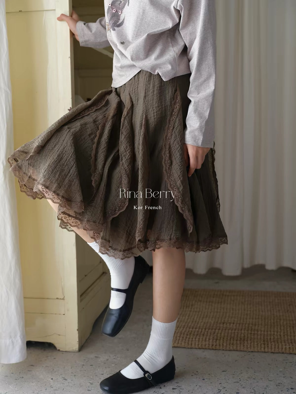 Rina Berry Lyocell-and-Lace Paneled Petal-Style Skirt – A Flowy, Asymmetrical A-Line Maxi Skirt for Autumn