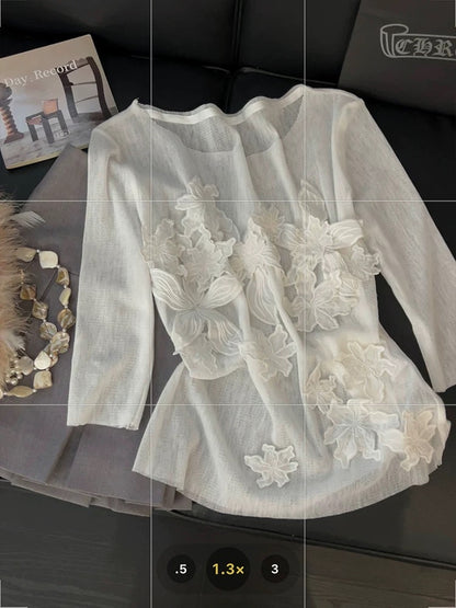 French-style 3D floral short-sleeved top, women's mesh seamless see-through design, new summer style, slim fit, round neck T-shirt.