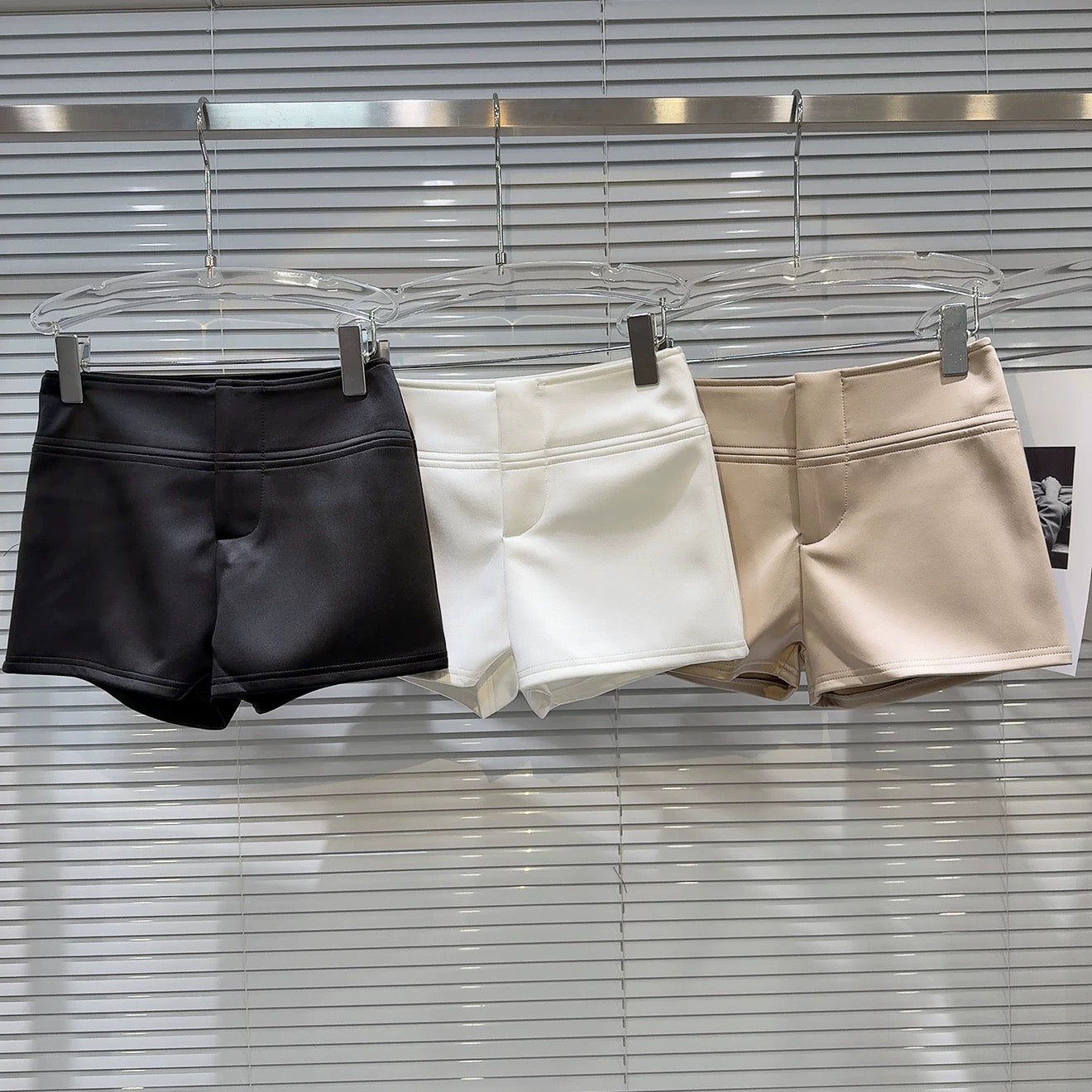 Internet celebrity style 2025 summer new style temperament high waist head solid color cotton brocade fabric simple three-quarter shorts straight pants
