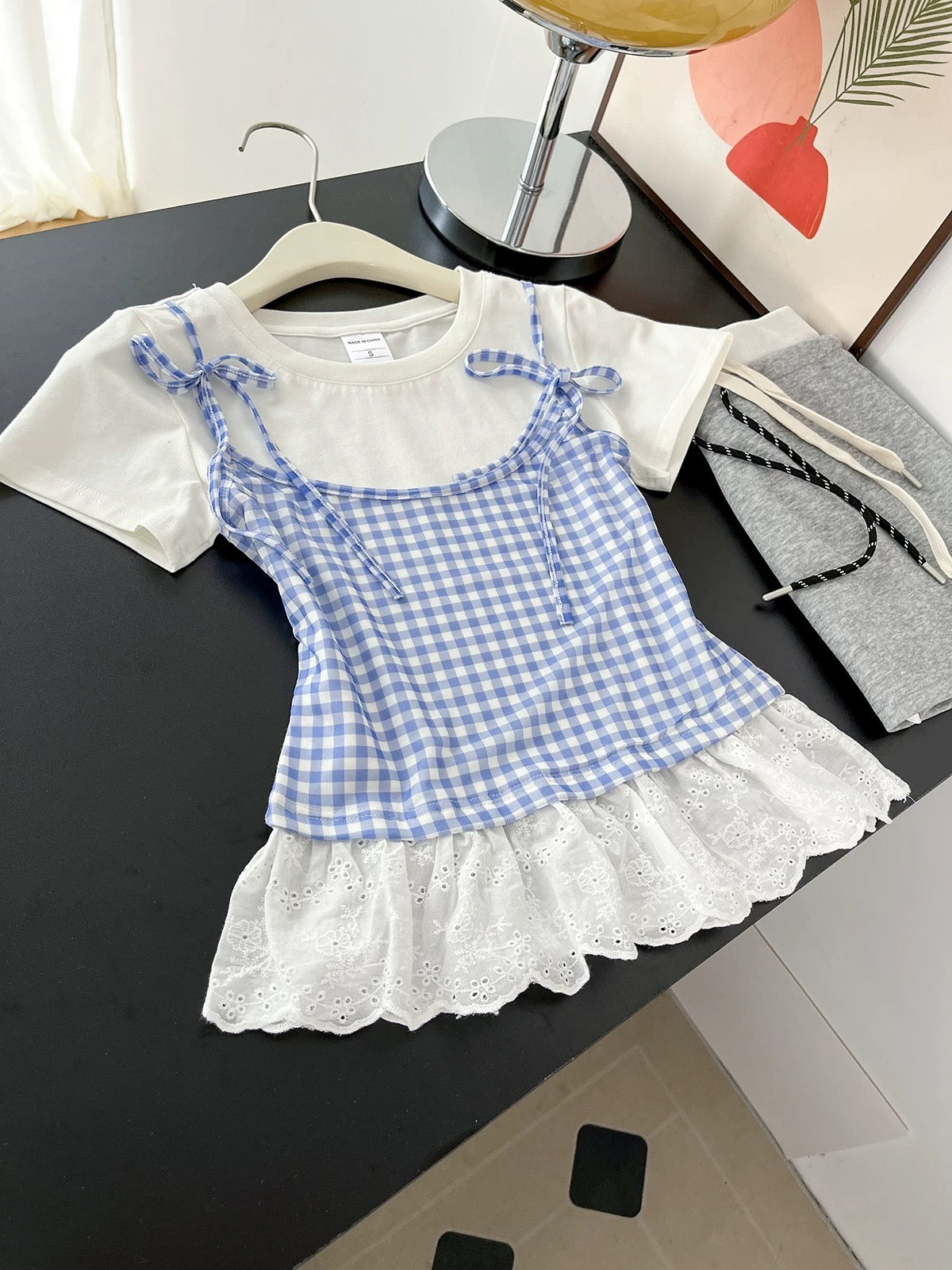 10-star recommendation, love it! ! Summer plaid stitching lace fake two-piece top straight shoulder short-sleeved T-shirt for women
