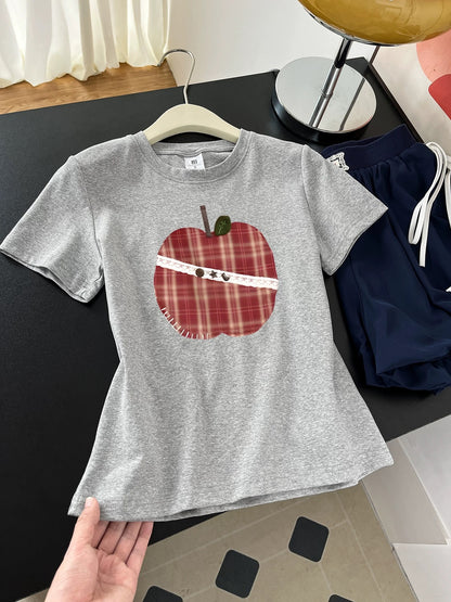 This issue's favorite! Fashionable and age-reducing! Gray versatile straight shoulder short-sleeved T-shirt for women with beautiful summer print tops