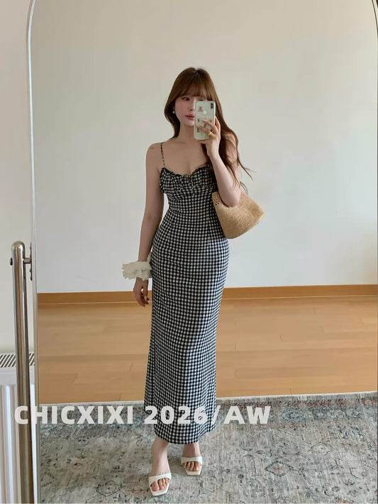 CHICXIXI 2026 Autumn/Winter Vintage-Inspired Resort-Style Plaid Lace-Trim Camisole Dress – Slim-Fit Elegant Long Dress for Women