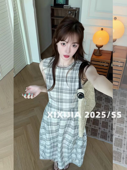 CHIC French Vintage-Inspired Crinkled Plaid Sleeveless Dress – Women’s Loose-Fit Maxi Tank Dress