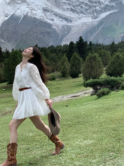 French bohemian dress white chic and beautiful long-sleeved babydoll dress for women early spring and summer holiday style for small people